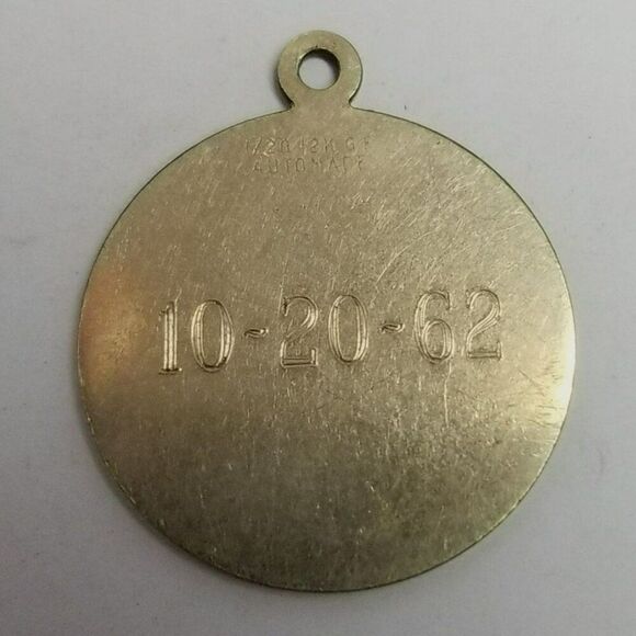 Vintage 10/20/1962 James Kenneth Groh Engraved Medallion Pendant, Gold Tone - Picture 3 of 7